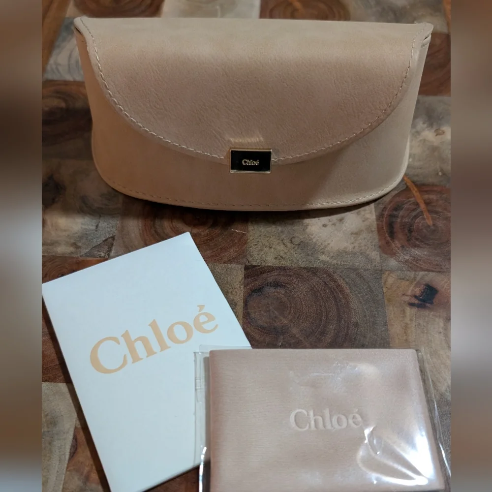 Chloe Glass Case + Logo Lense Cloth  - No Glasses Included - Nwt ❤️